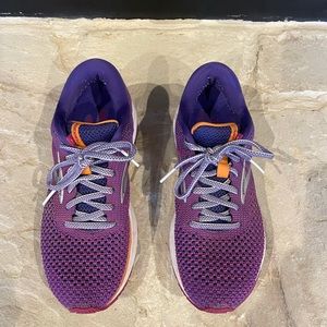 Women’s Brooks Revel running shoes, size 7.5